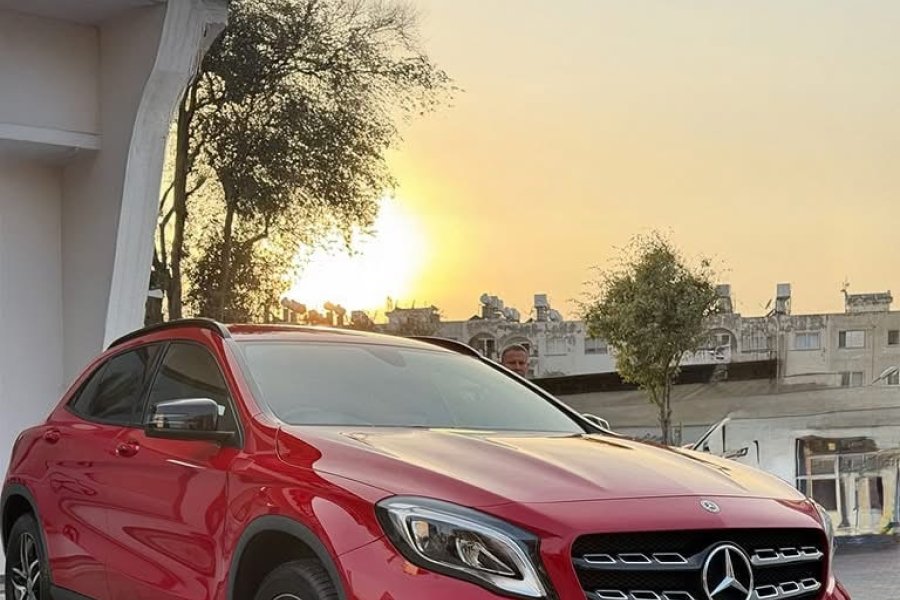 2020 MODEL MERCEDES-BENZ GLA 200 AMG