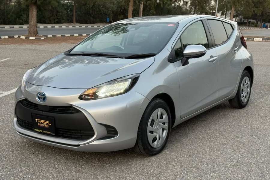 2022 MODEL OTOMATİK TOYOTA AQUA