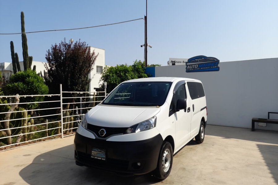 NİSSAN NV200