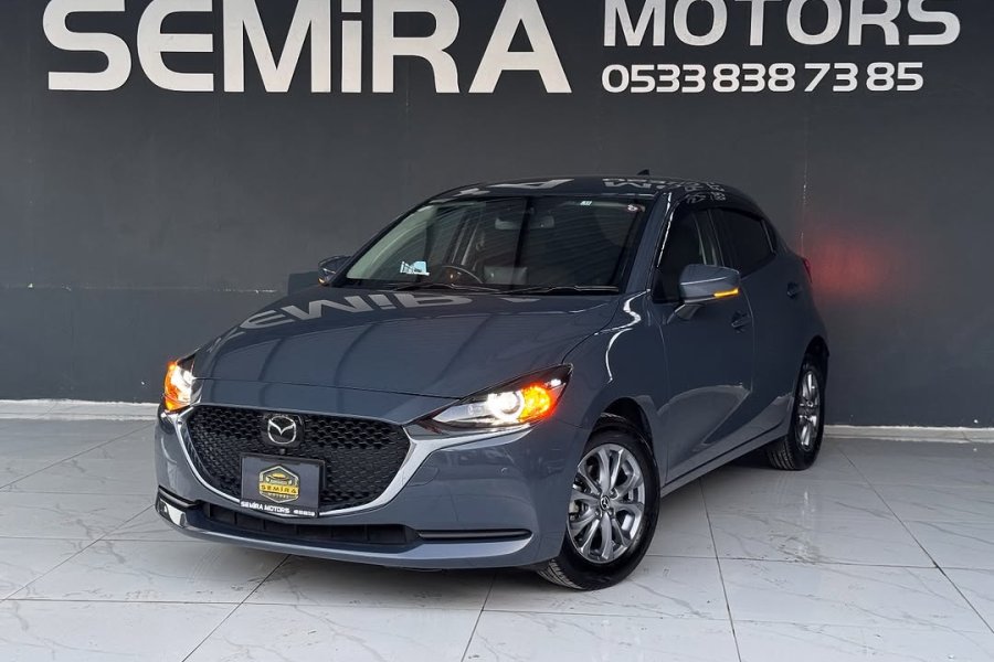 2022 MODEL OTOMATİK MAZDA 2