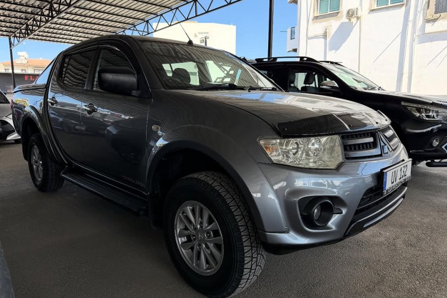 2015 MODEL DÜZ VİTES MİTSUBİSHİ L200