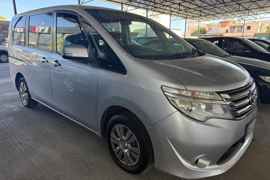 2014 MODEL OTOMATİK NİSSAN SERENA