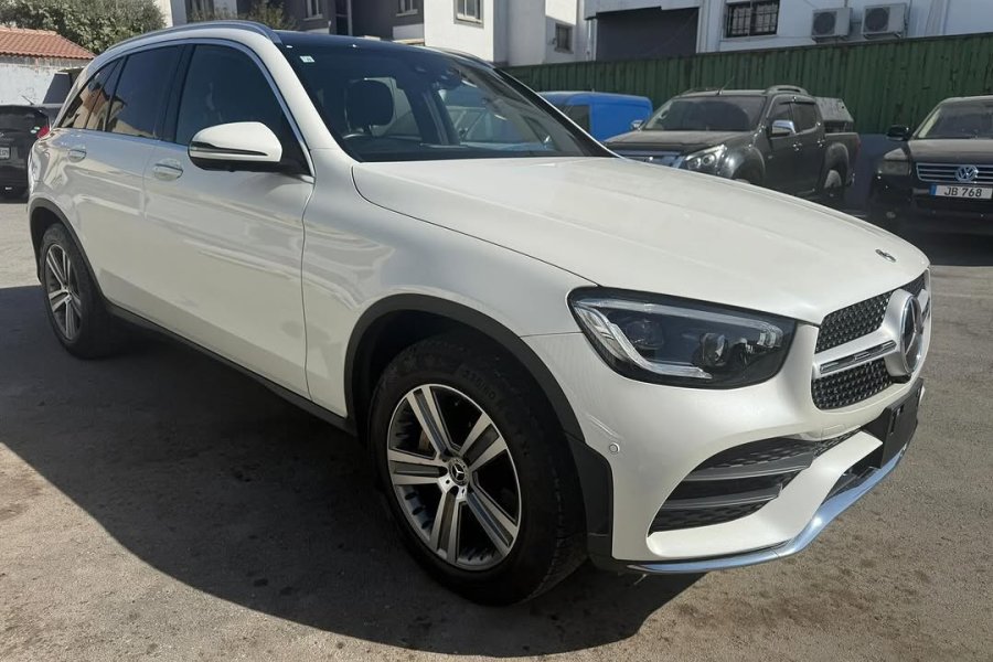 2022 MODEL OTOMATİK MERCEDES-BENZ GLC AMG