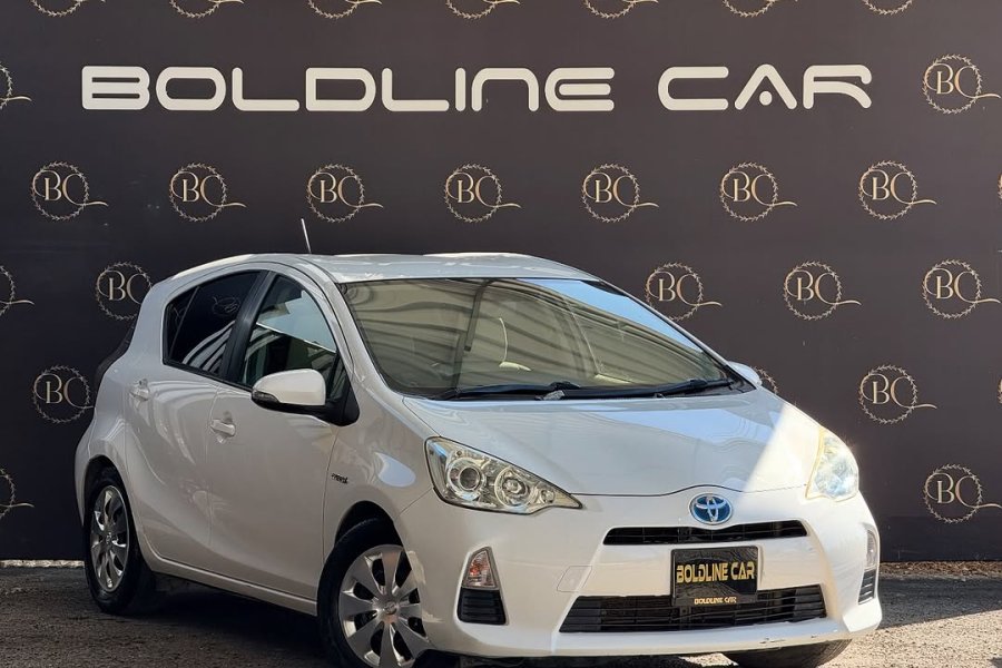 2012 MODEL OTOMATİK TOYOTA AQUA