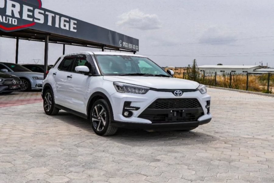 2023 MODEL OTOMATİK TOYOTA RAİZE
