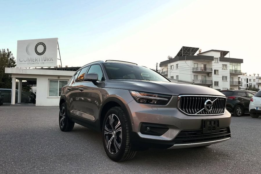 2021 MODEL OTOMATİK VOLVO XC40