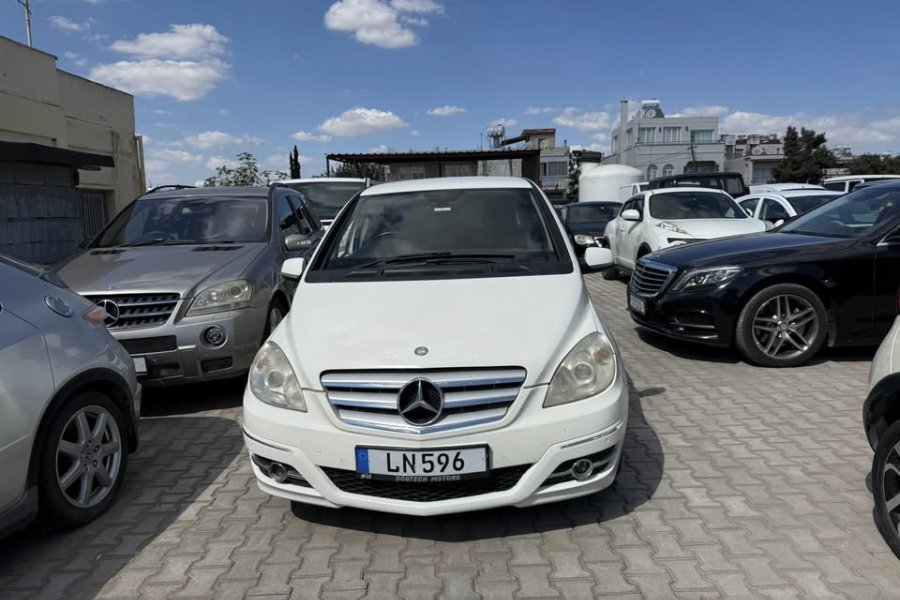 2011 MODEL OTOMATİK MERCEDES-BENZ B SERİSİ