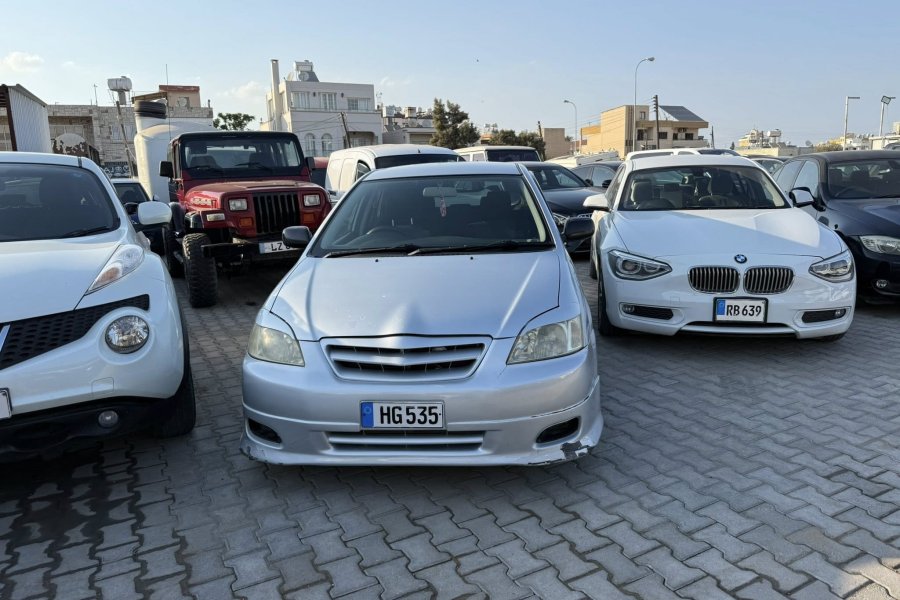 2002 MODEL OTOMATİK TOYOTA RUNX