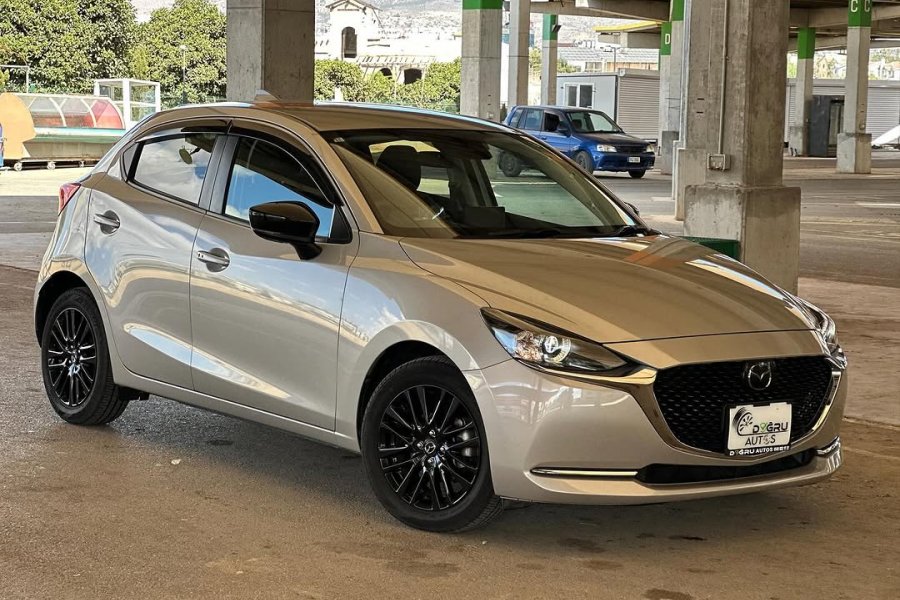 2022 MODEL OTOMATİK MAZDA 2